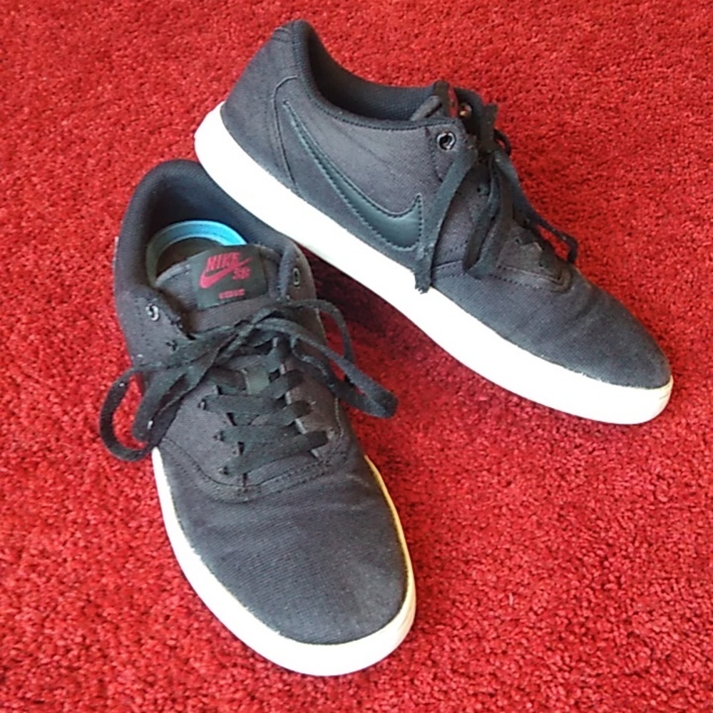 Nike SB Check Canvas Skate Shoes, Solarsoft Black 843896-007 Men's     Sz 8